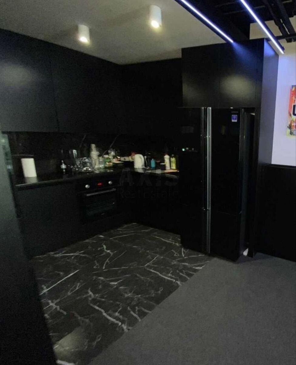 Office vul. Antonovycha 74, 680m26136111