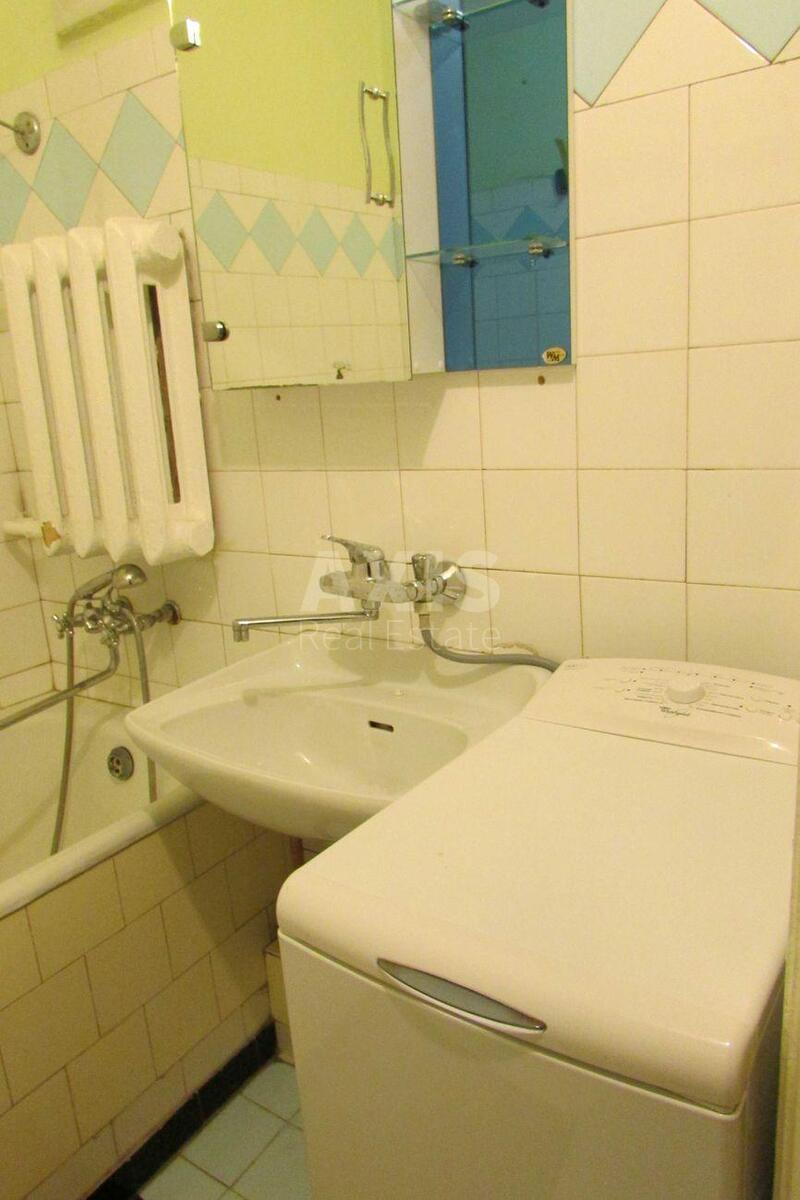 2k apartment vul. Volodymyrs'ka 198