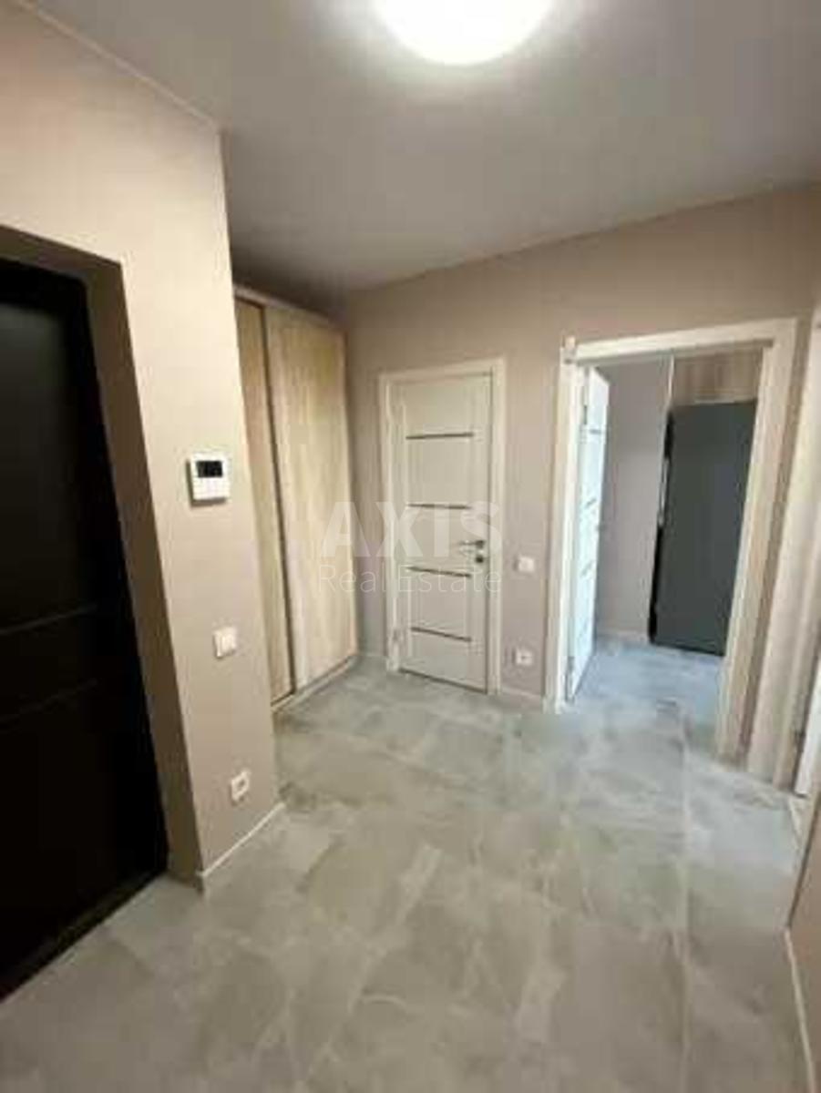 2k apartment vul. Sverstjuka Jevgena 6Д2