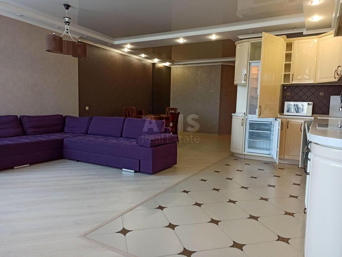 3k apartment vul. Degtjarivs'ka 25А1