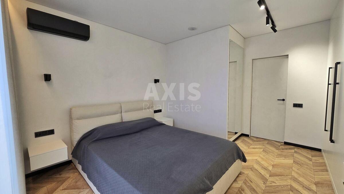 2k apartment nab. Dniprovs'ka 18609438