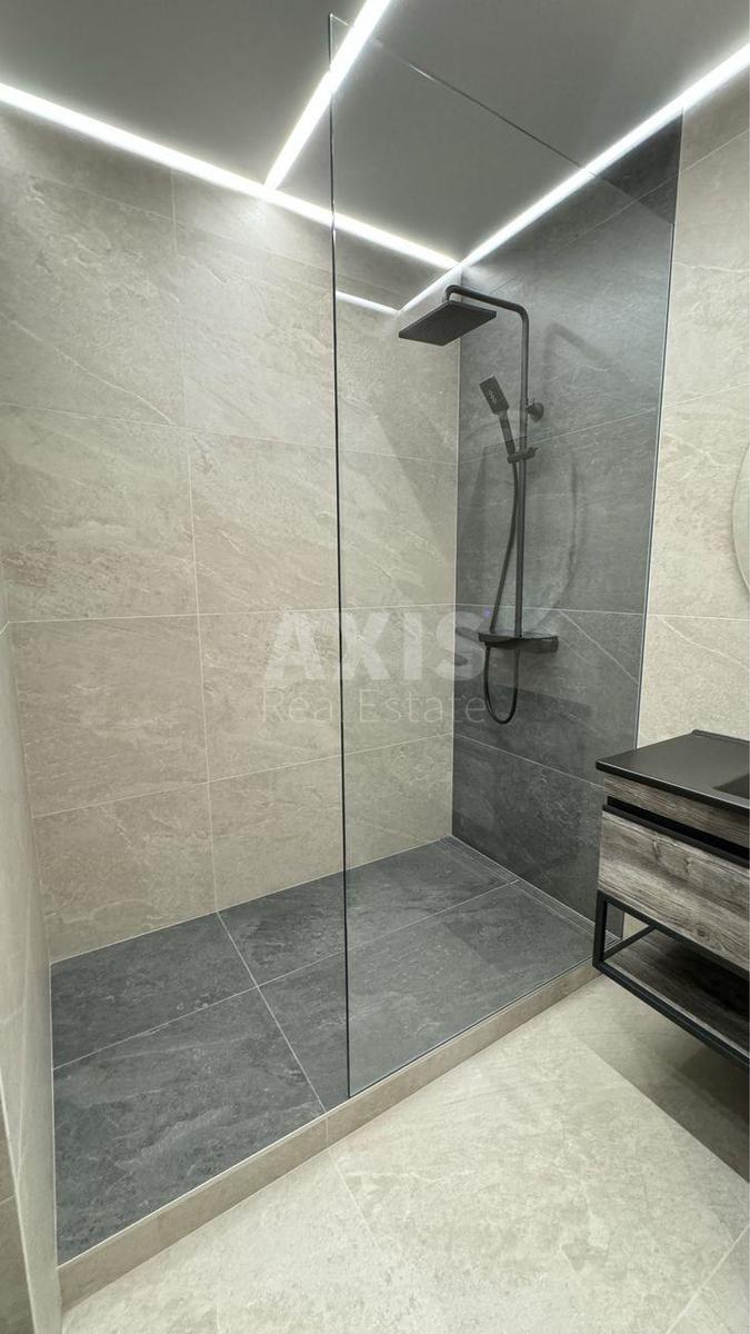 2k apartment vul. Pivnichno-Syrec'ka 18