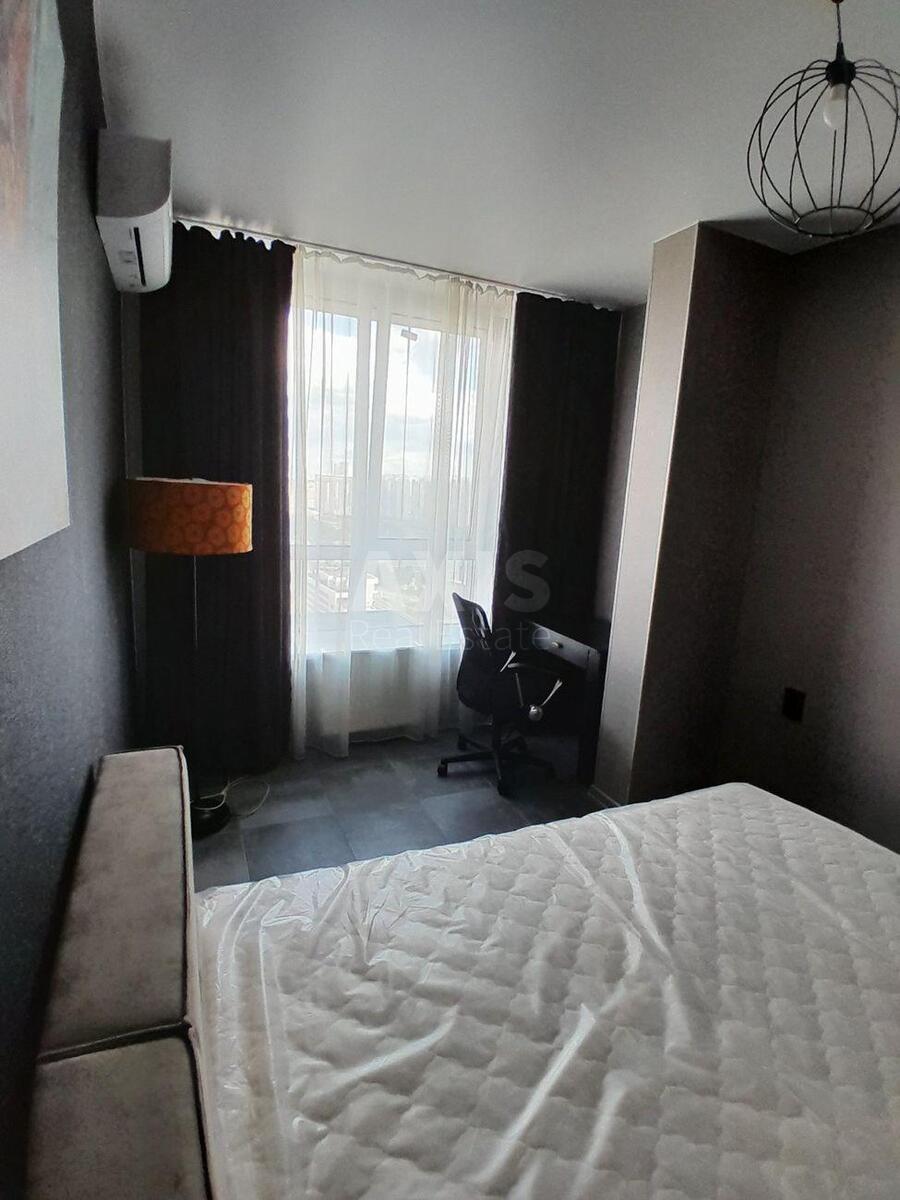 1k apartment nab. Dniprovs'ka 17В3