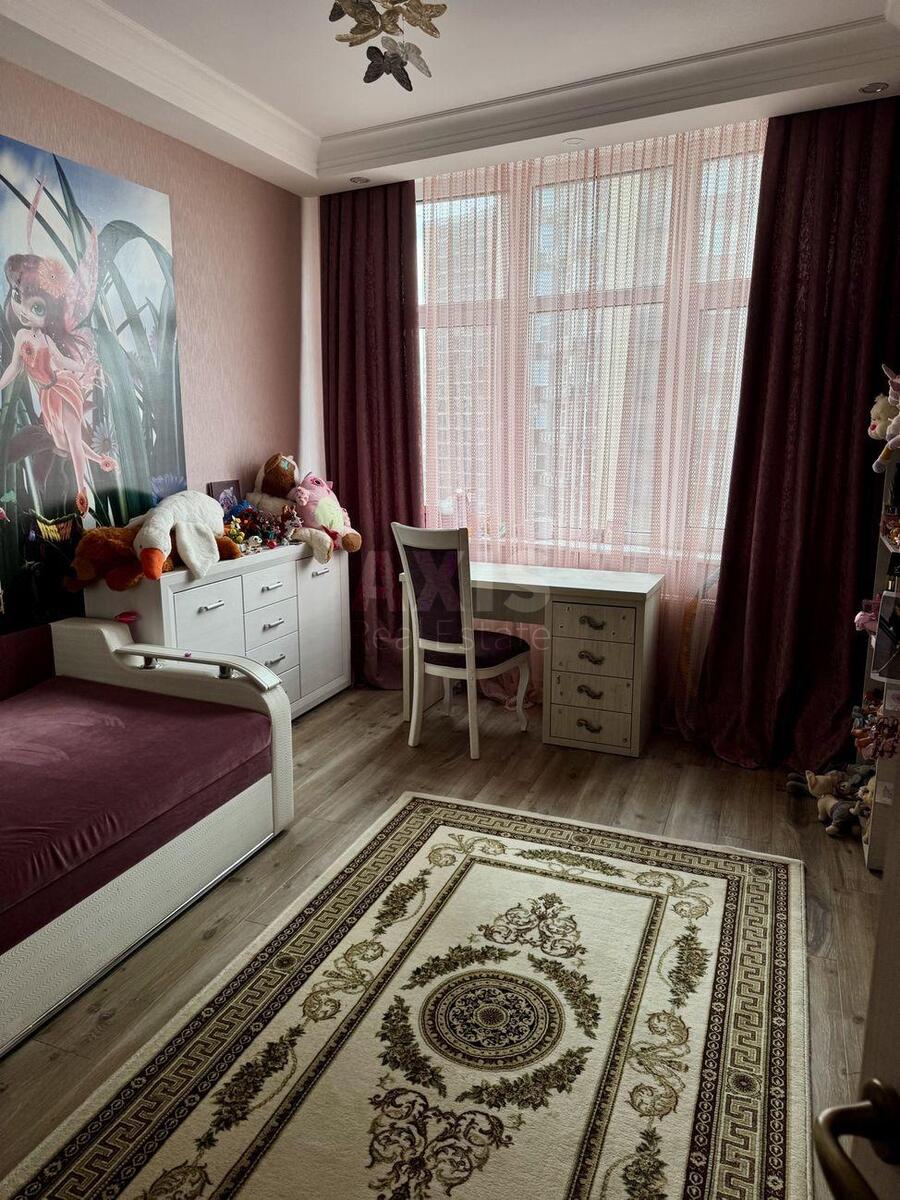 4k apartment vul. Glybochyc'ka 32603474