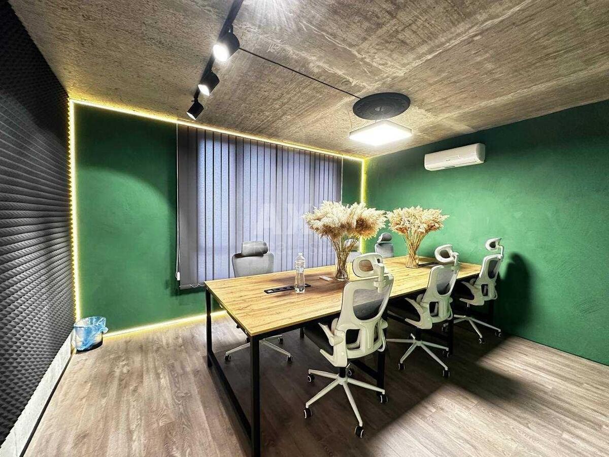 Office vul. Kikvidze 41, 140m27