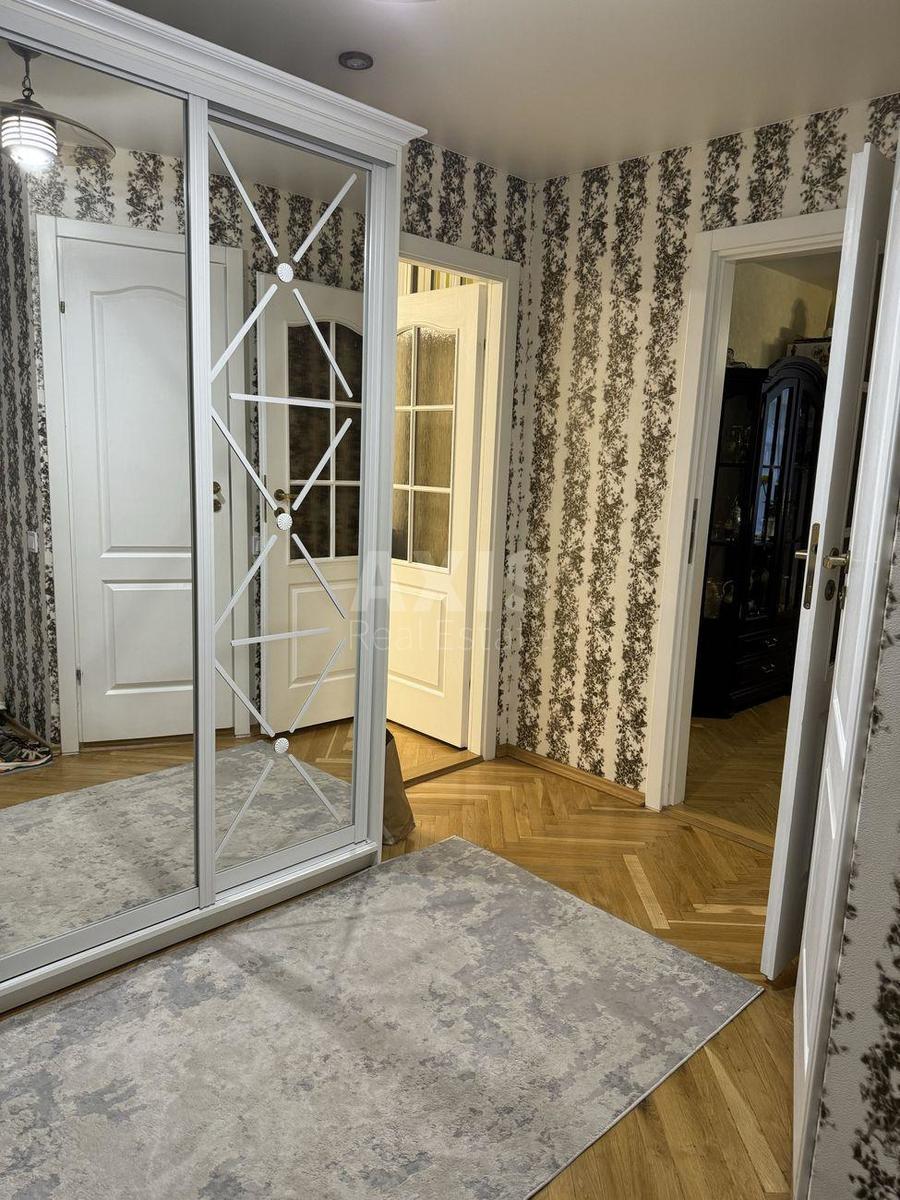 2k apartment nab. Rusanivs'ka 82