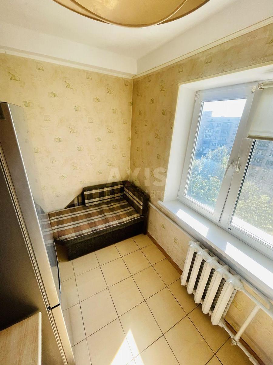 1k apartment vul. Malynovs'kogo Marshala 25А5