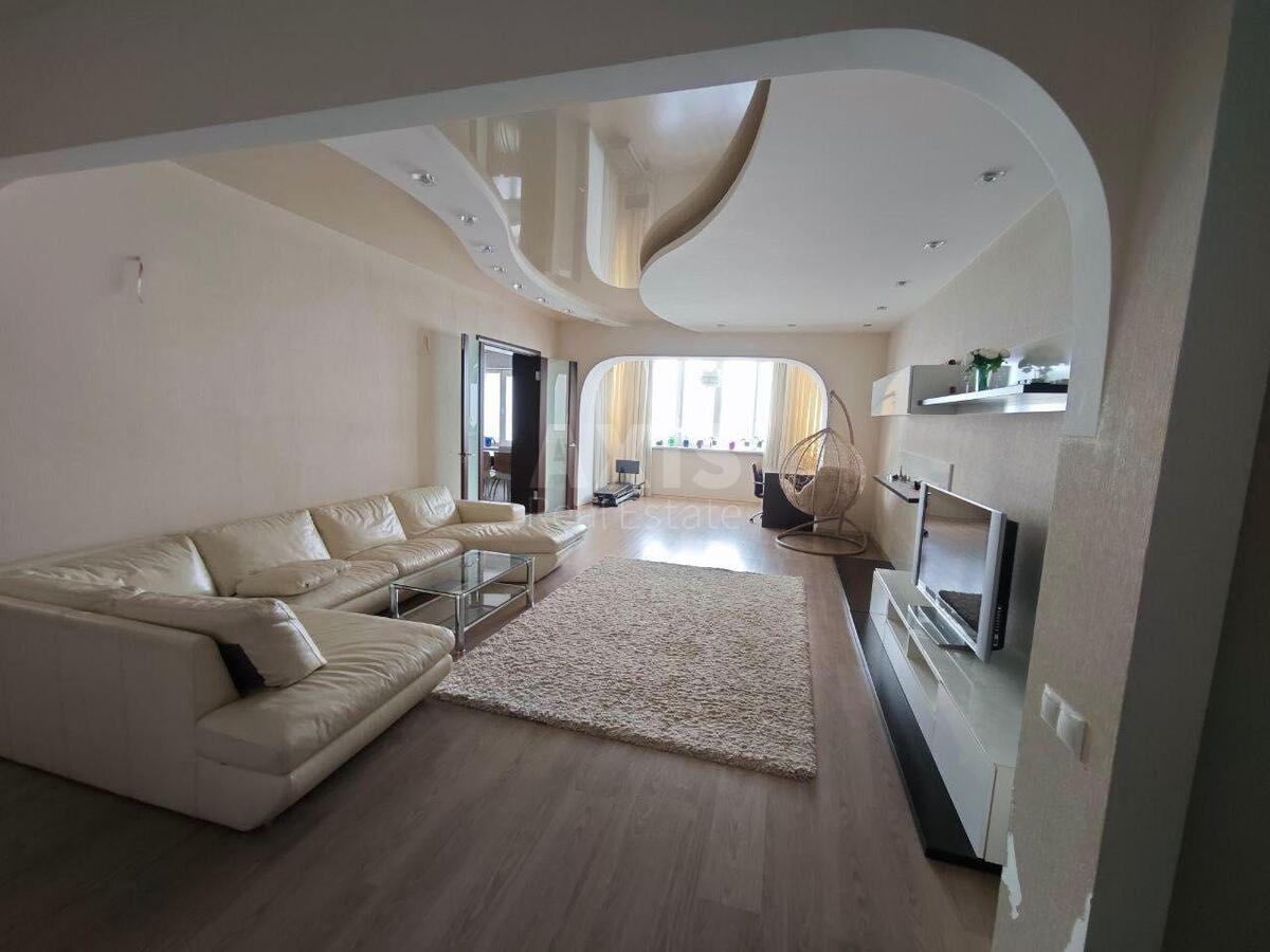 4k apartment vul. Dragomyrova Myhajla 18598873