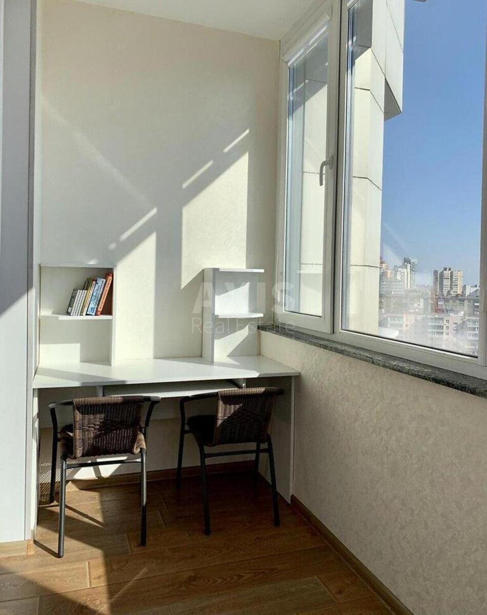 1k apartment vul. Jevgena Konoval'cja 34А3