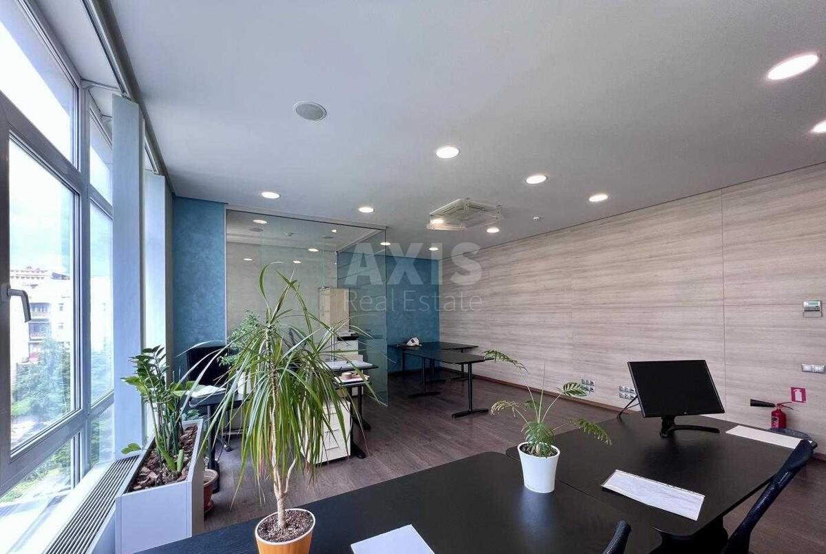 Офис ул. Антоновича 33В, 266м24