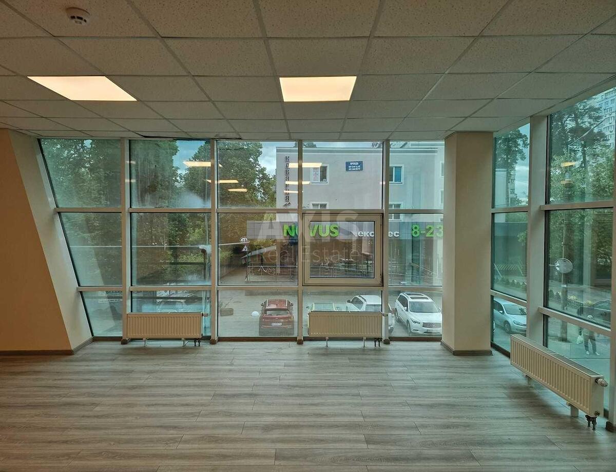Trade object vul. L'vivs'ka 22, 55m23