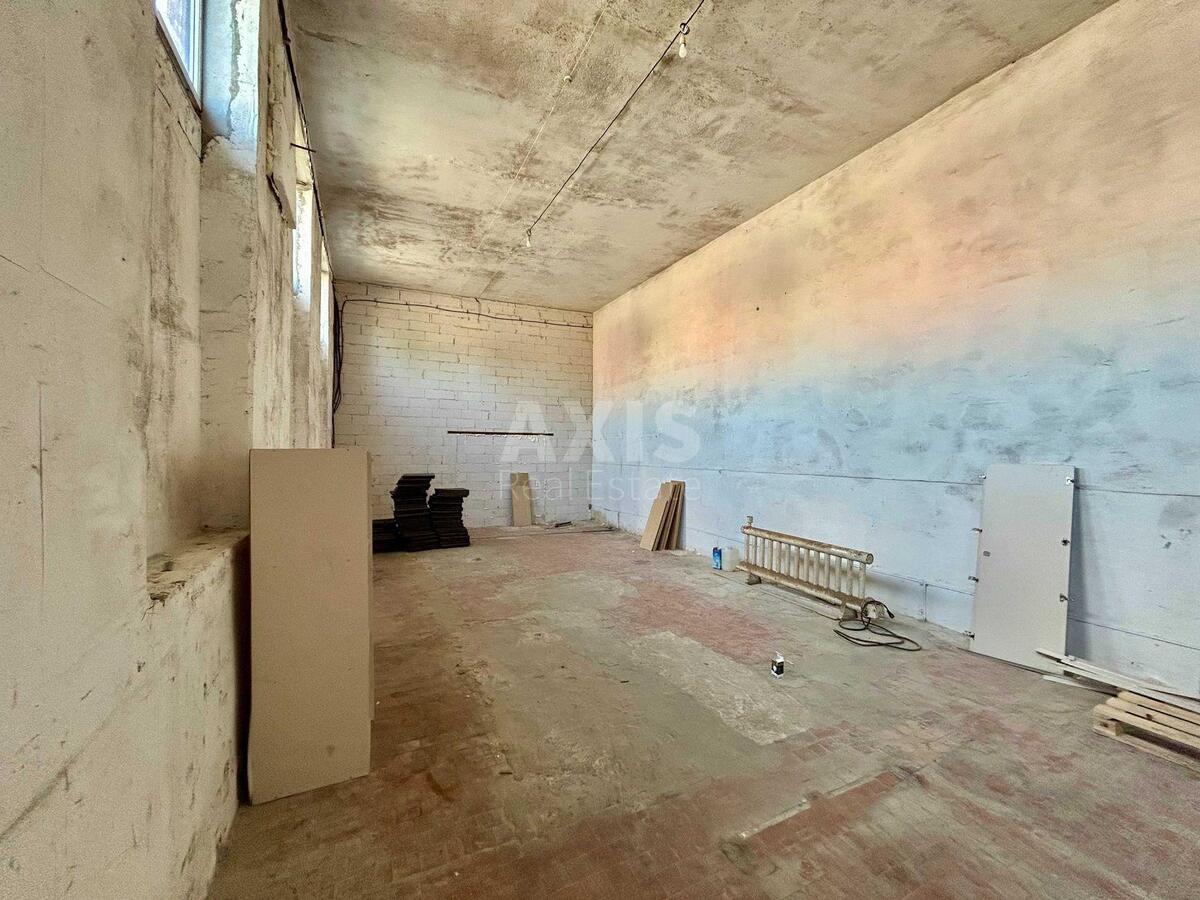 Service object vul. Volyns'ka 42, 90m20
