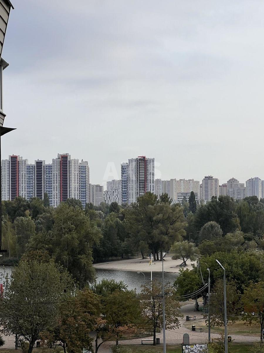 2k apartment vul. Buchmy Amvrosija 86