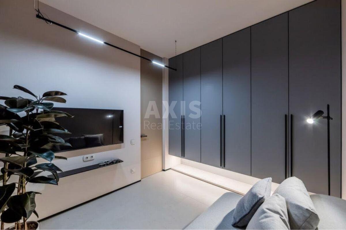3k apartment vul. Dragomyrova Myhajla 186