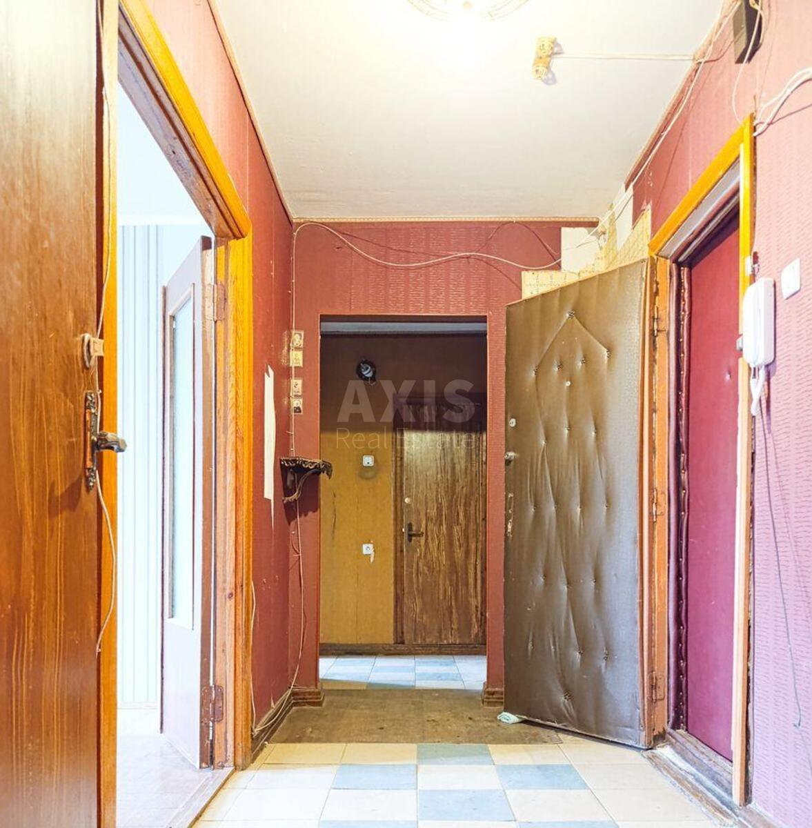 2k apartment vul. Berezhans'ka 103