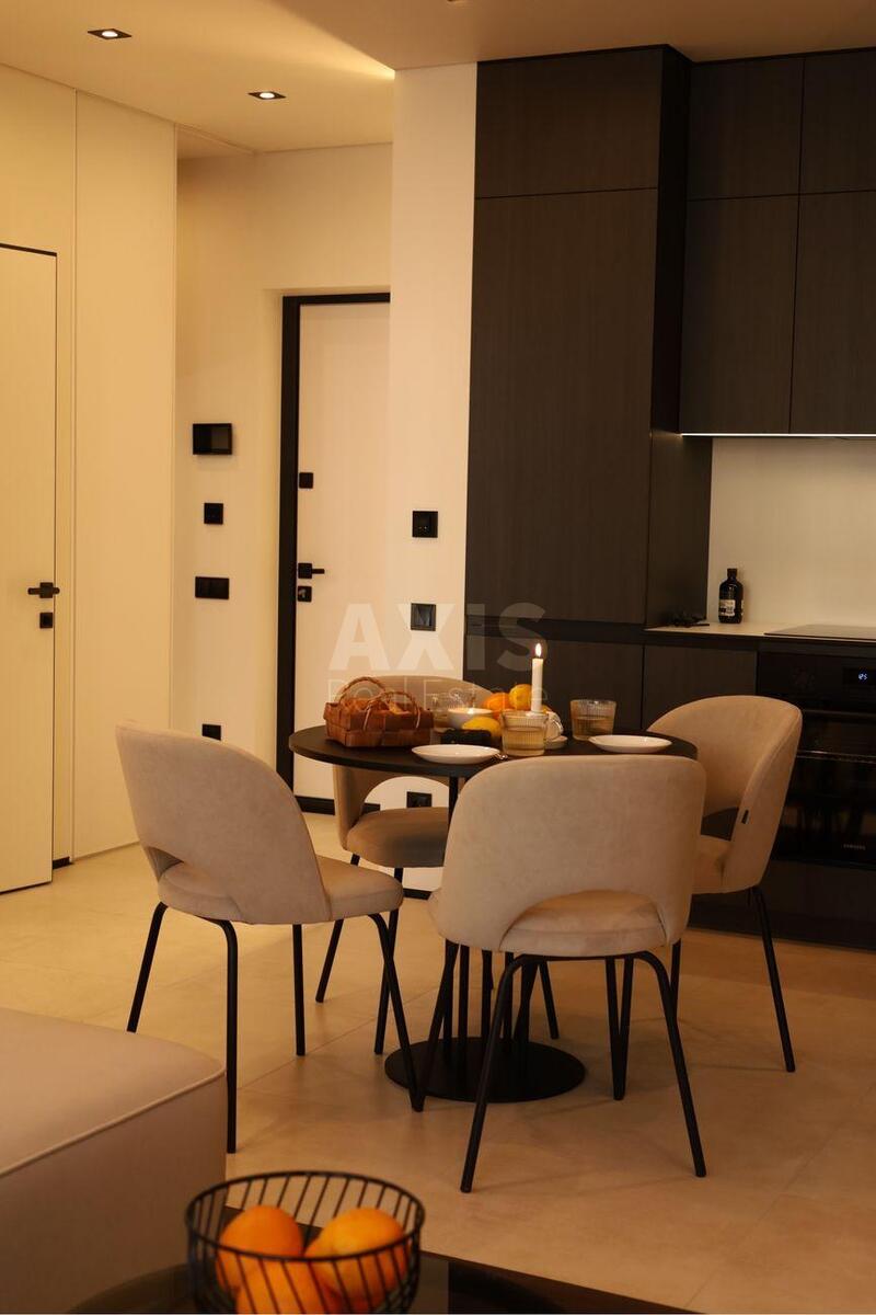 1k apartment vul. Saljutna 2Б579250