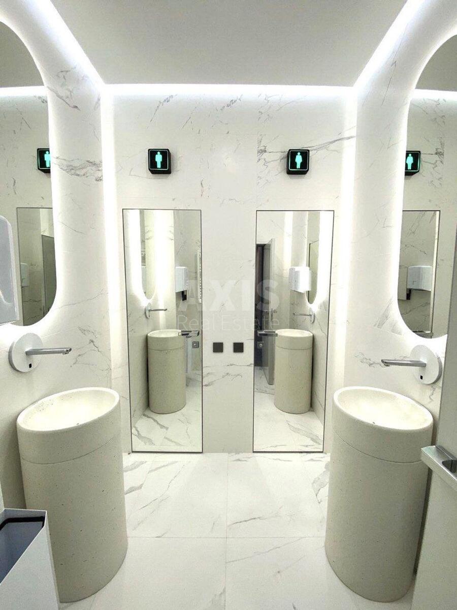 Office pr-t Geroi'v Stalingrada 6, 60m20