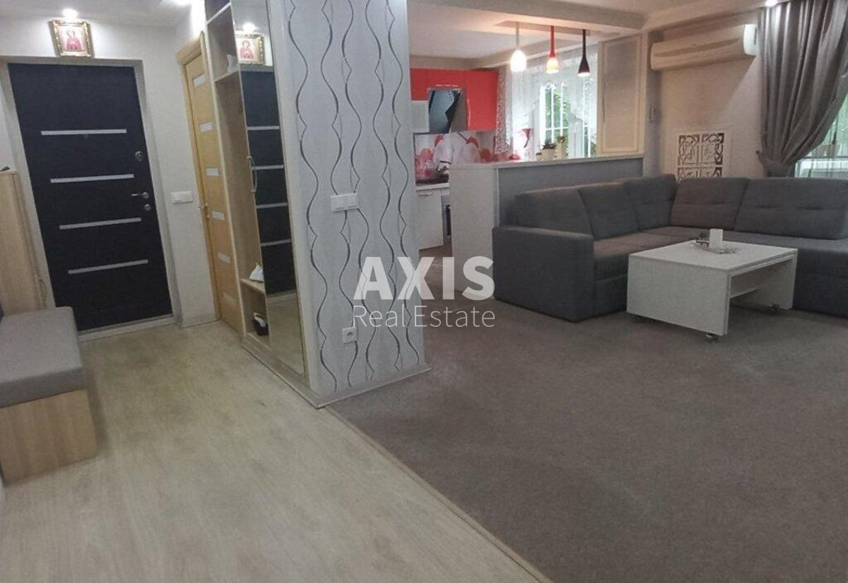3k apartment vul. Makii'vs'ka 74