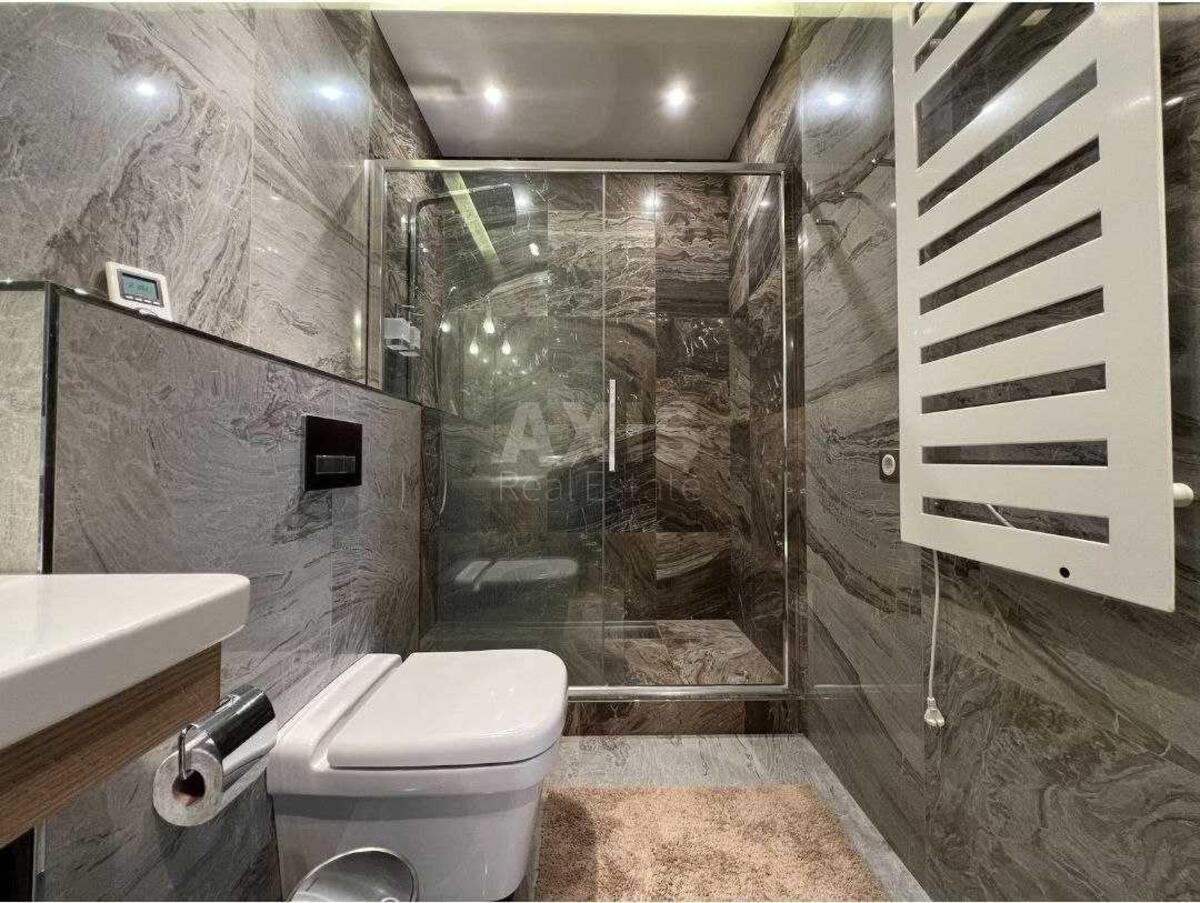 2k apartment vul. Saksagans'kogo 37К10