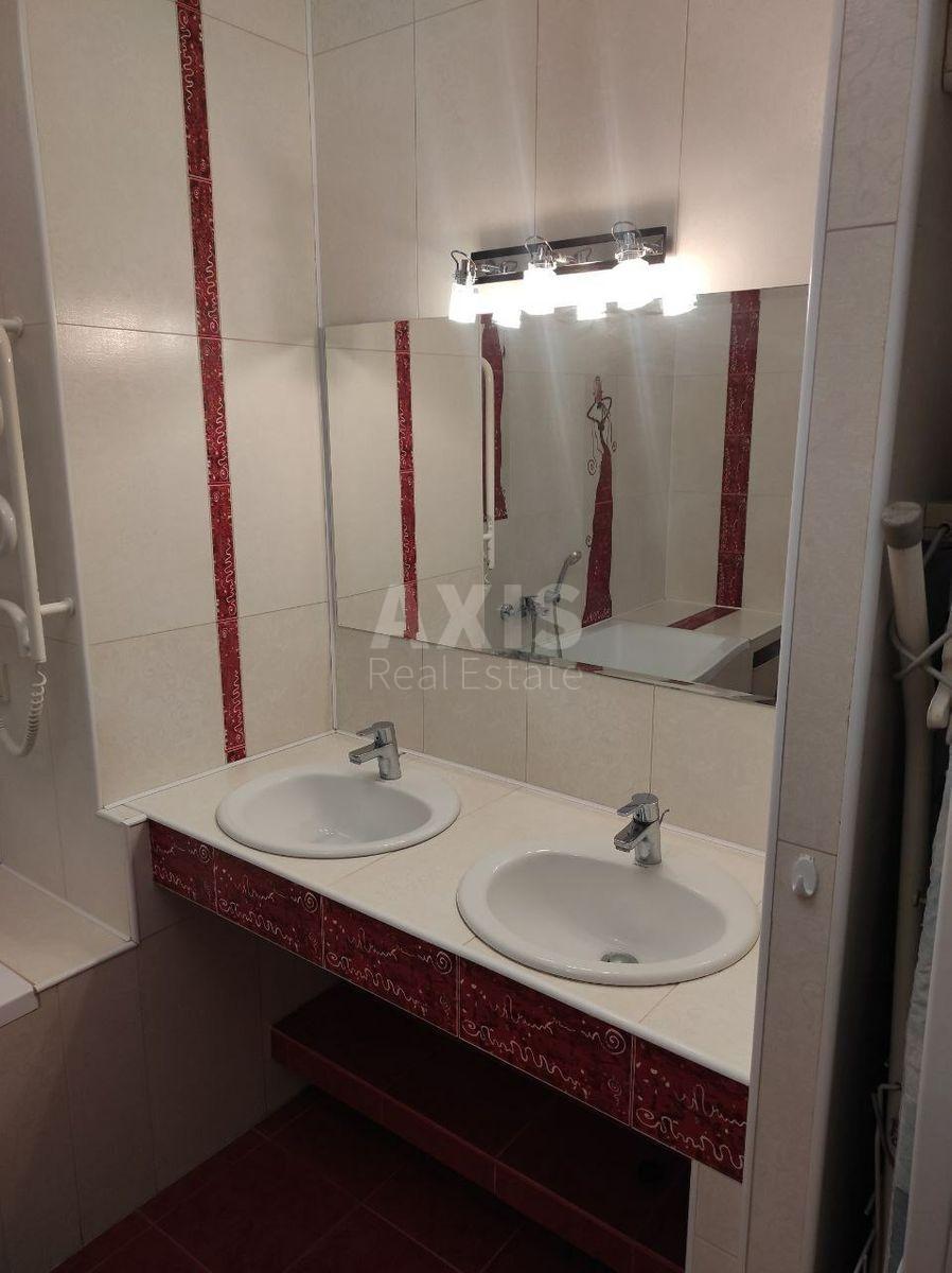 5k apartment vul. Kondratjuka Jurija 18Б5