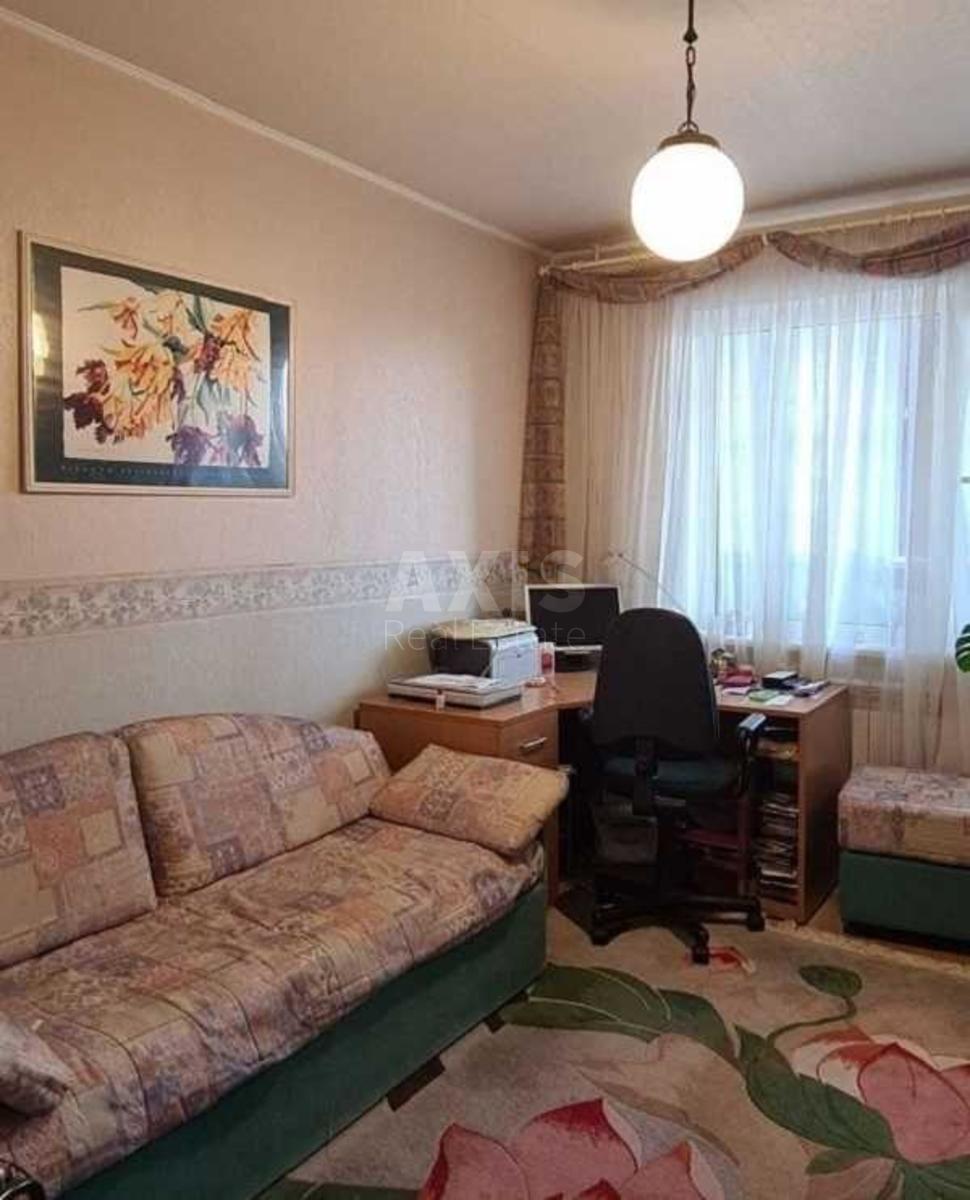 2k apartment pr-t Majakovs'kogo Volodymyra 8Б0