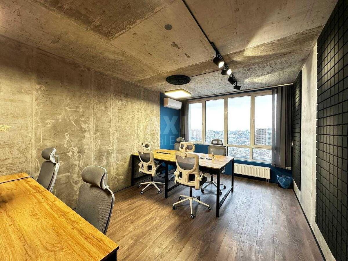 Office vul. Kikvidze 41, 140m25