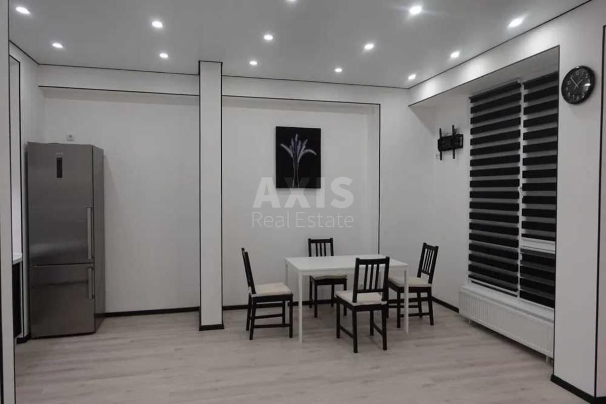 1k apartment vul. Nagirna 18/16