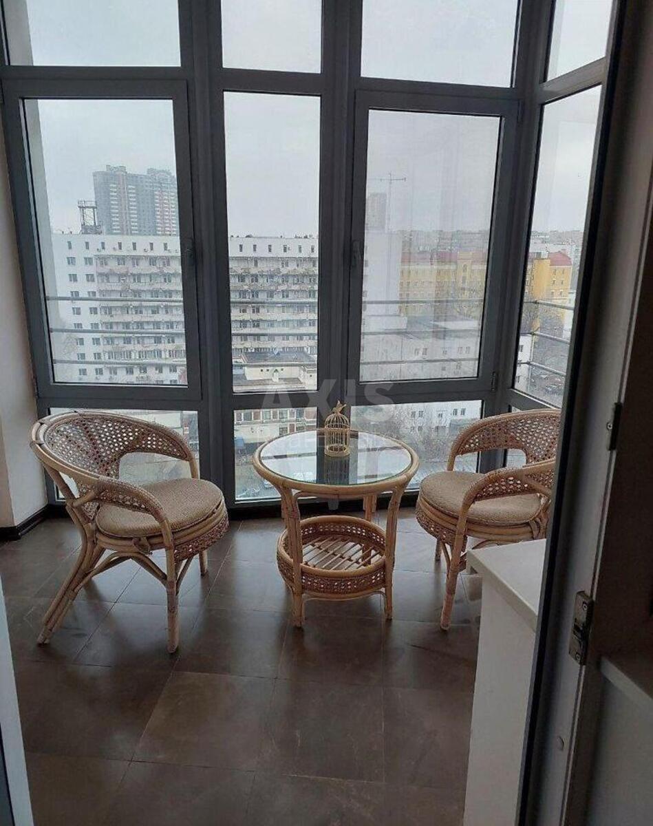2k apartment vul. Mel'nykova 18Б5