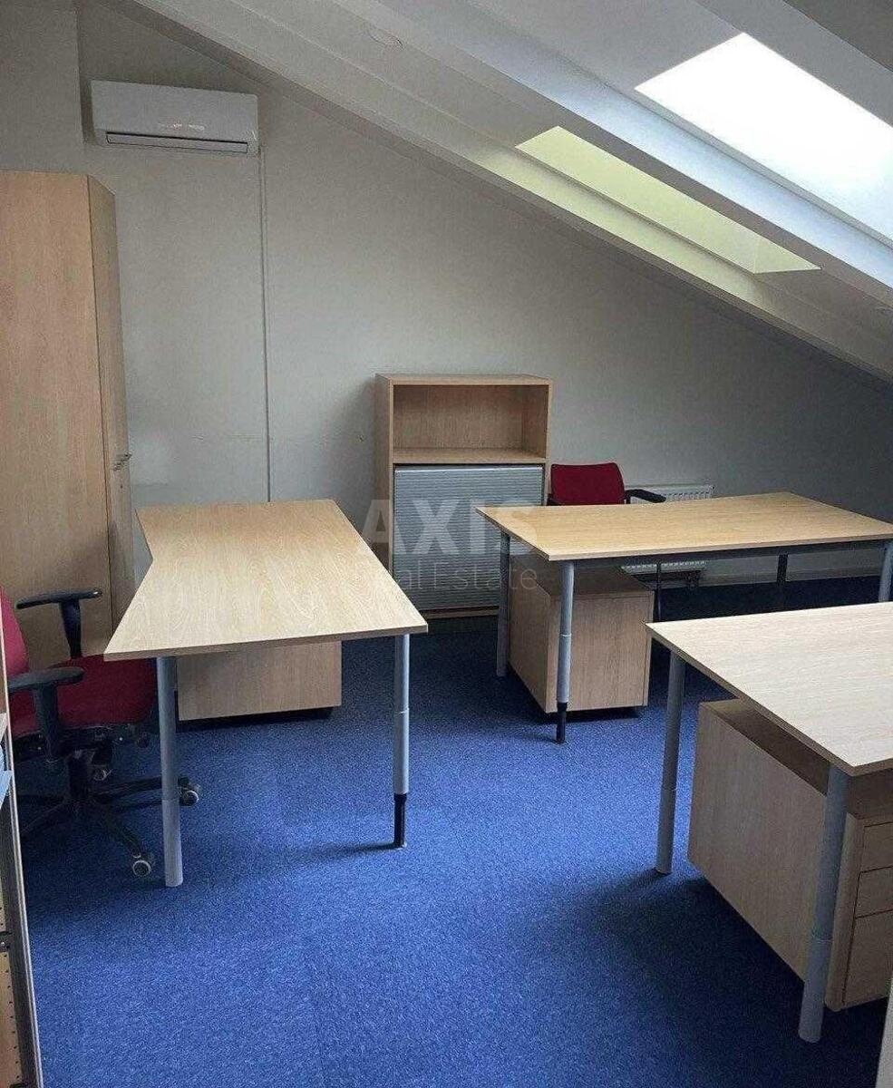 Office vul. Saksagans'kogo 40/85, 256m21