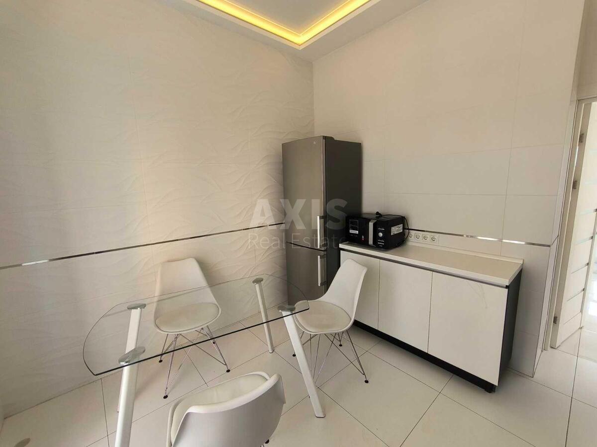 Office vul. Barbjusa Anri 5А, 96m25965612