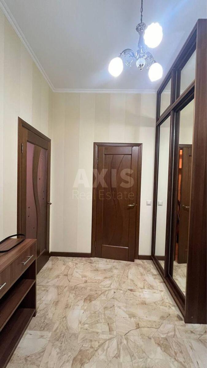 1k apartment vul. Dragomyrova Myhajla 129