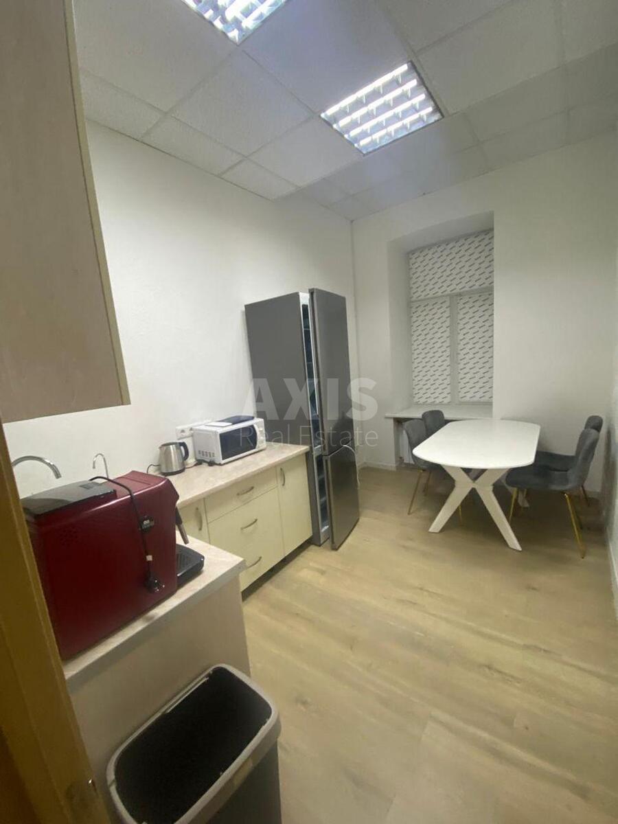 Office vul. Rustaveli Shota 40/10, 141m2597153