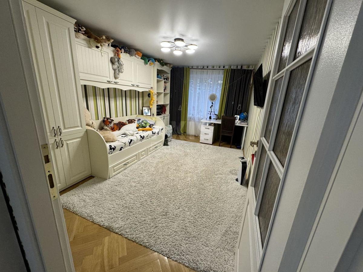 2k apartment nab. Rusanivs'ka 80