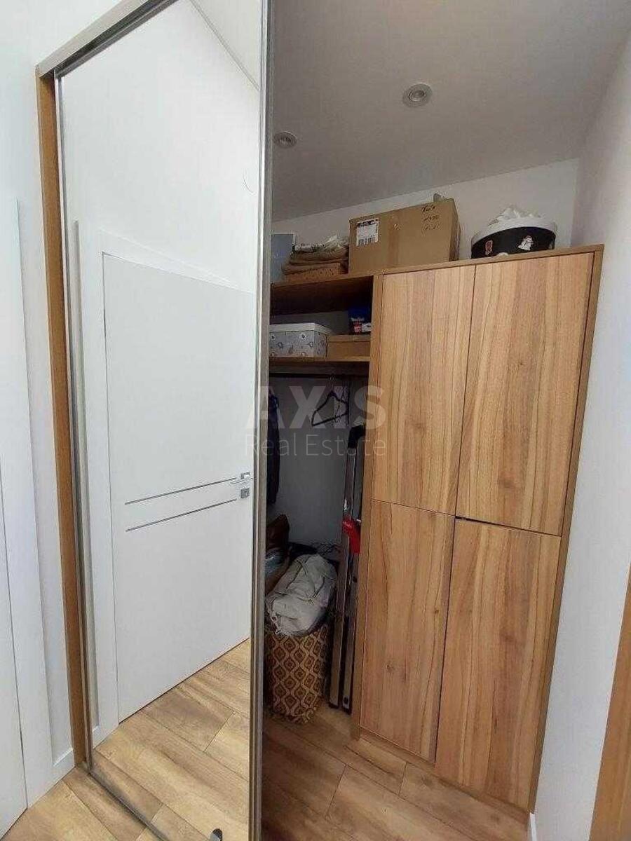 Office vul. Kostjantynivs'ka 75, 55m210