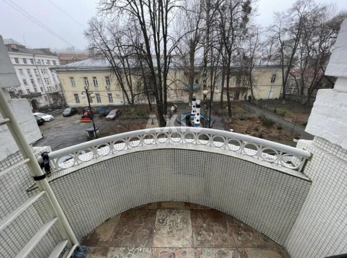 2k apartment vul. Ljuterans'ka 7/103