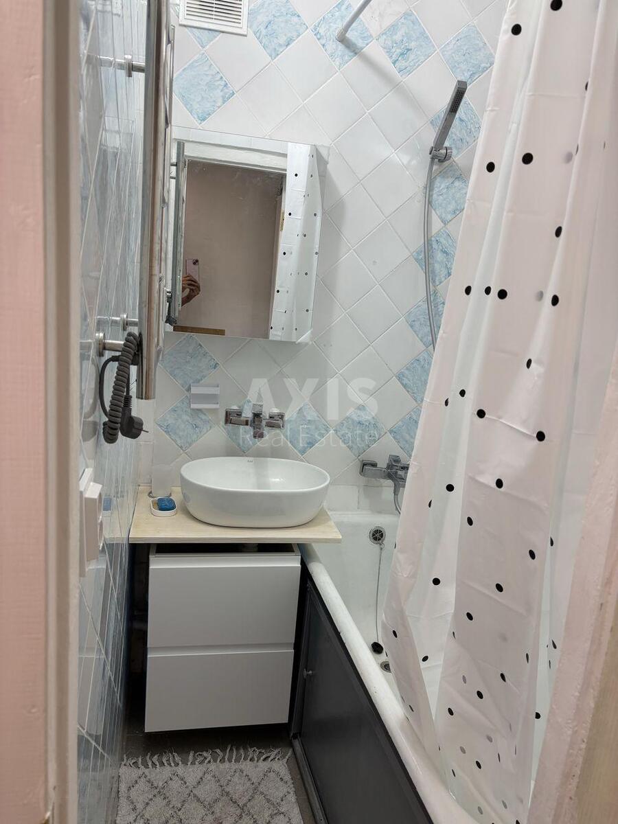 2к квартира бул. Дружбы Народов 325