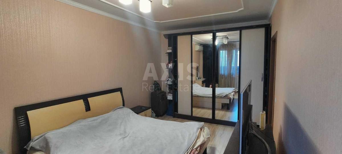 3k apartment vul. Jablons'koi' Tetjany 64