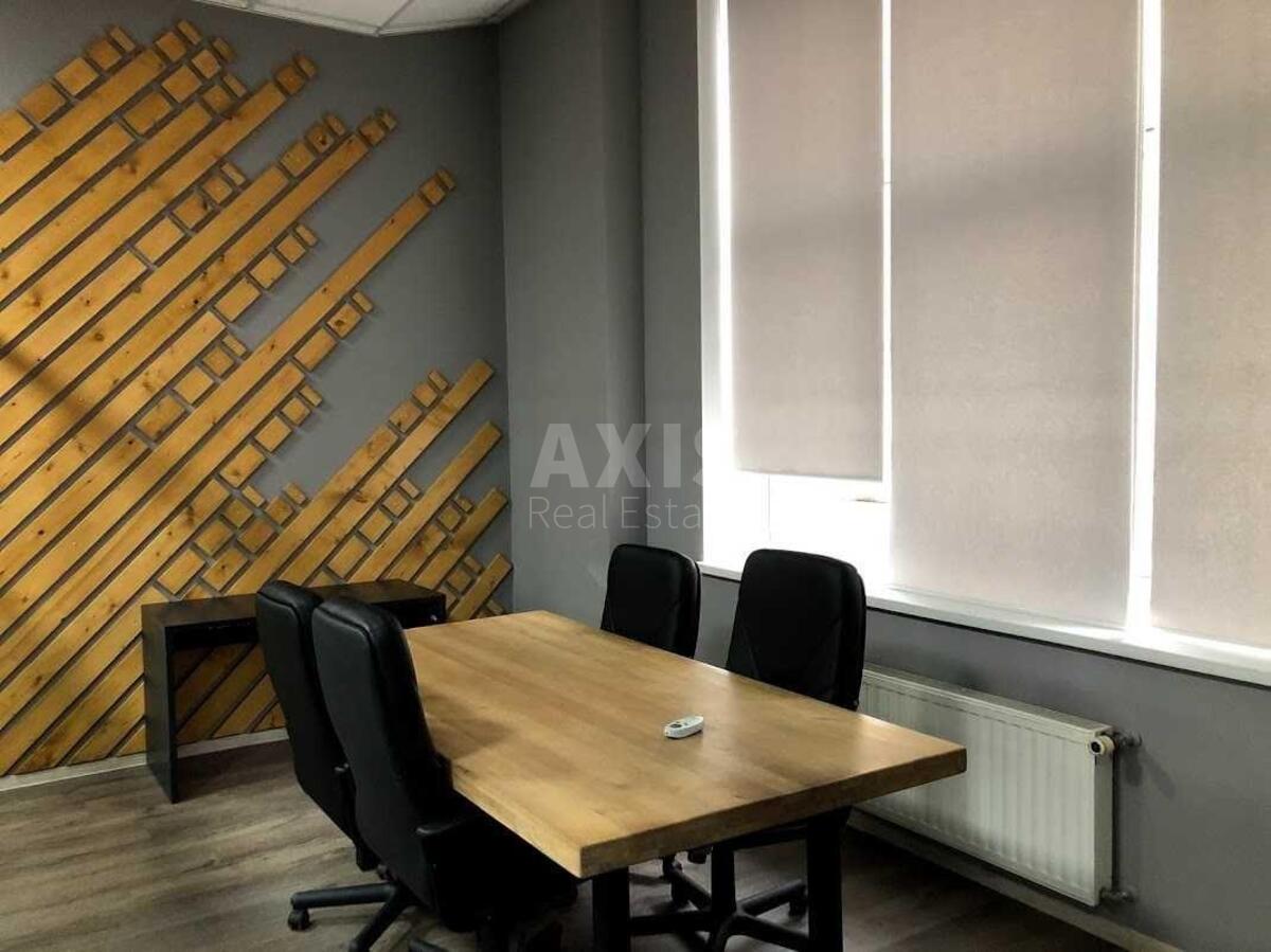 Офис ул. Сечевых Стрельцов 23А, 750м211