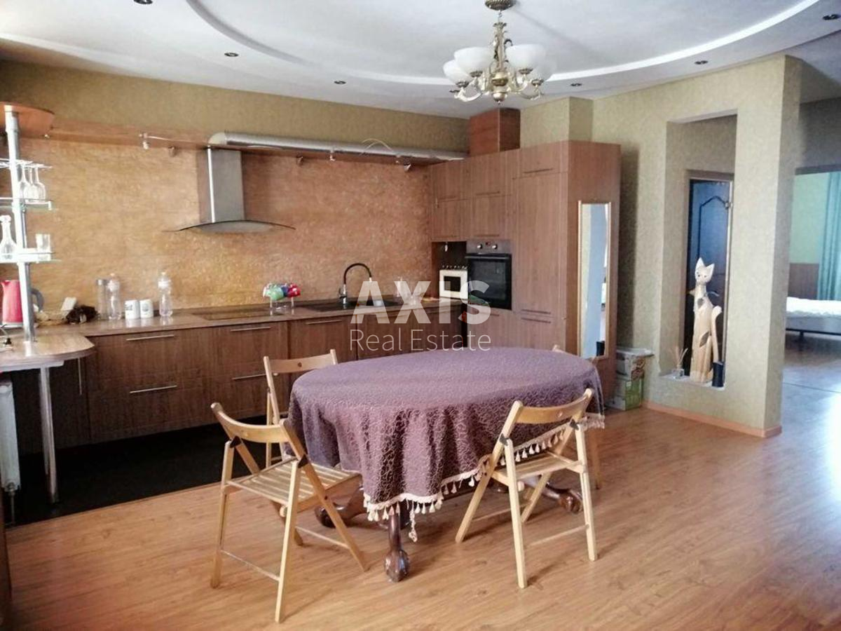 3k apartment nab. Dniprovs'ka 25