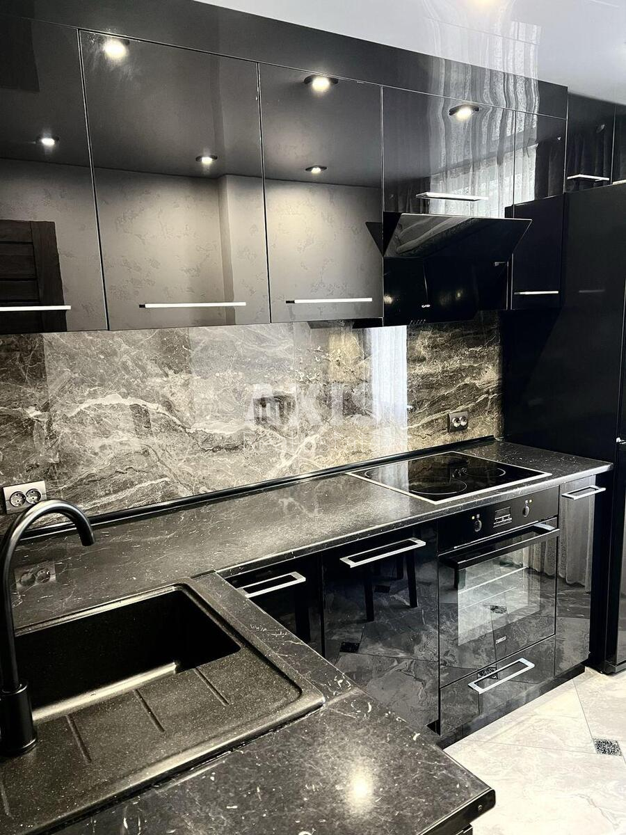 1k apartment vul. Zlatoustivs'ka 4654111