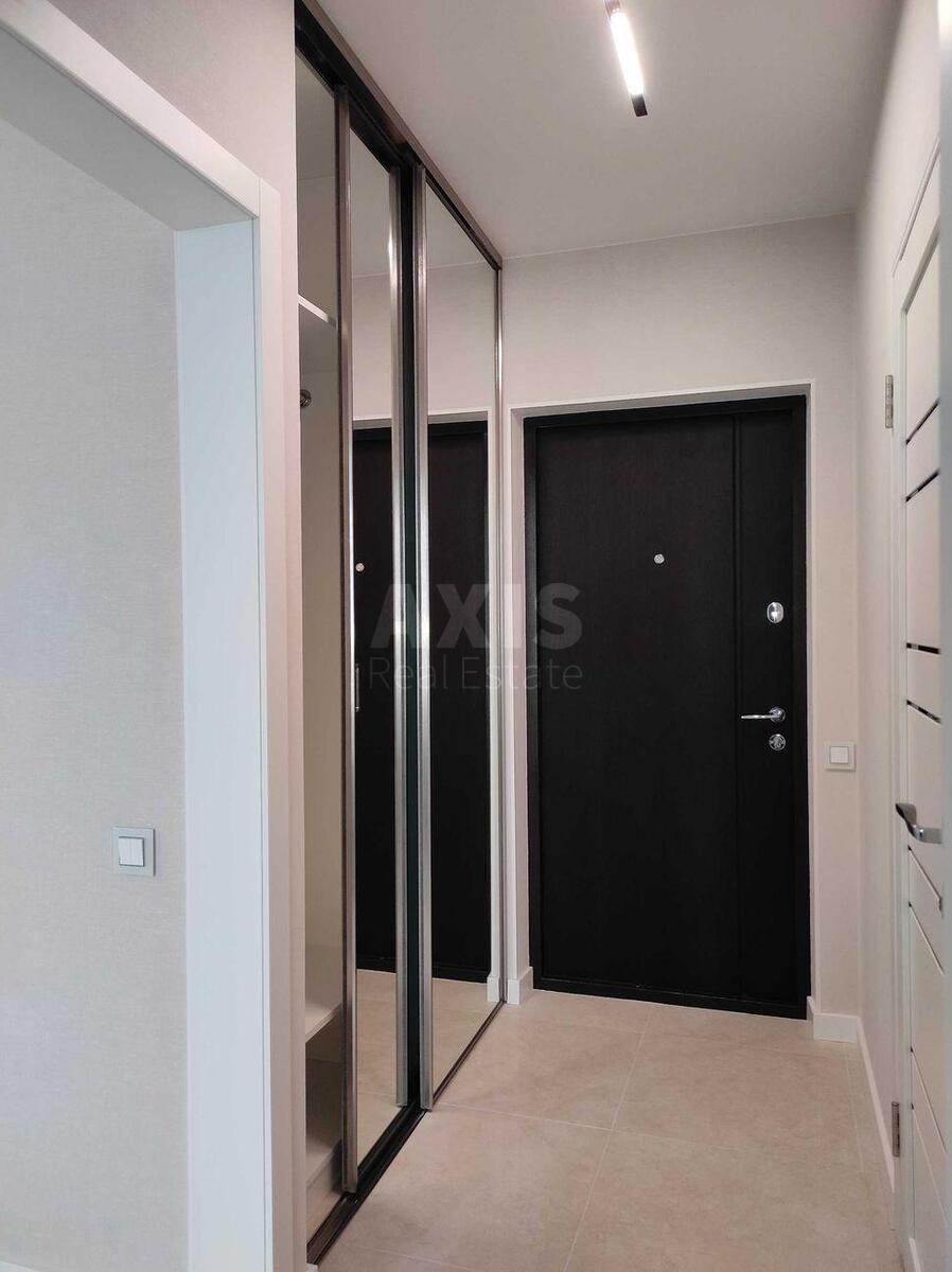 1k apartment nab. Dniprovs'ka 18467683