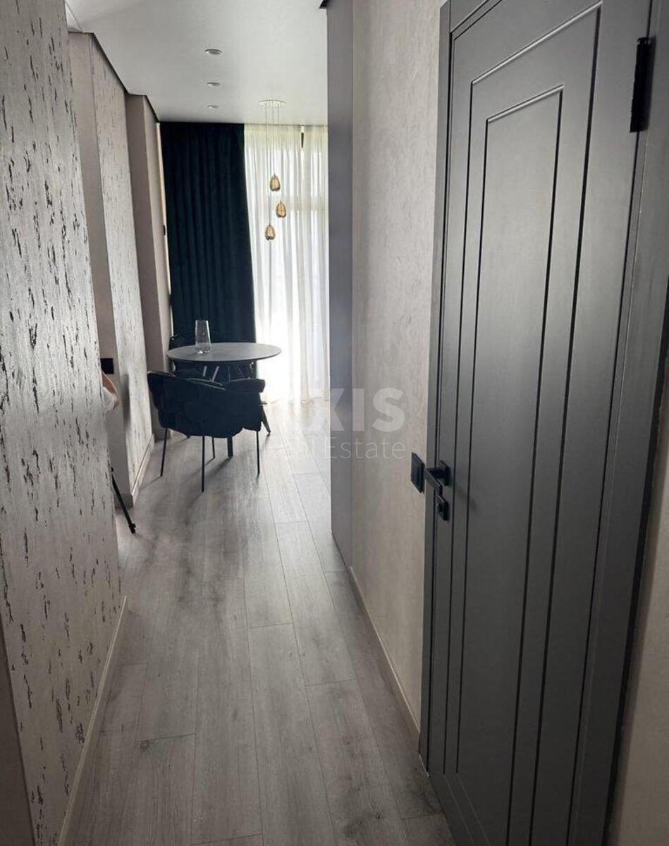 1k apartment vul. Kadets'kyj gaj 101