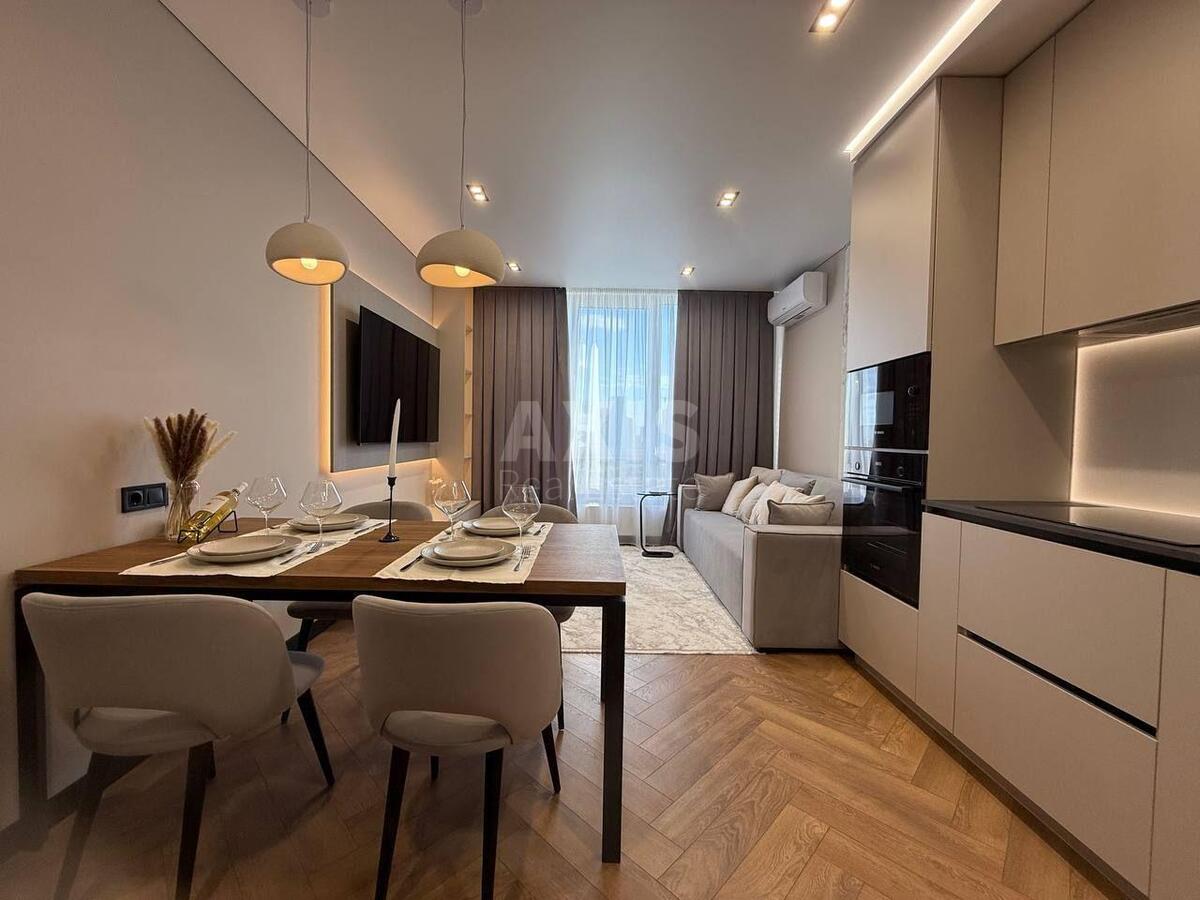 4k apartment vul. Rodyny Kristeriv 1458135
