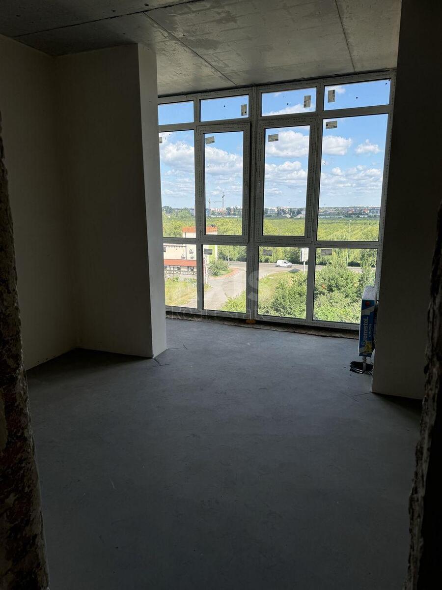 2k apartment vul. Molodizhna 72