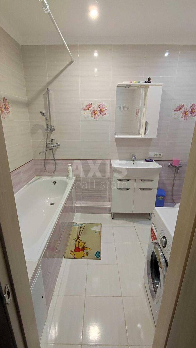 1к квартира ул. Малевича Казимира 89622237