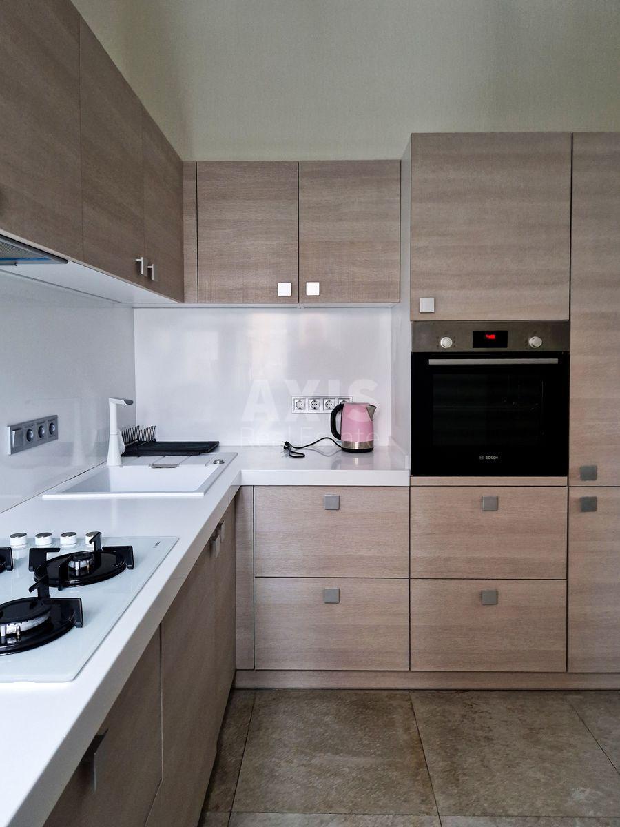 2k apartment vul. Bul'varno-Kudrjavs'ka 82