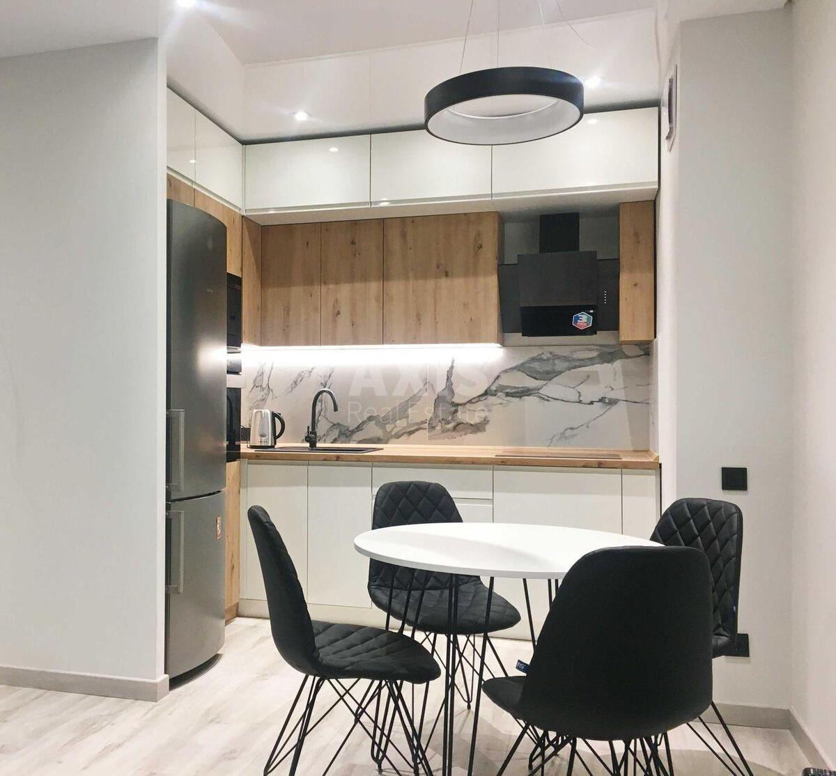 2k apartment nab. Dniprovs'ka 18627123