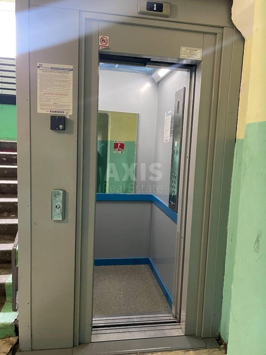 1k apartment vul. Serafymovycha 5/110
