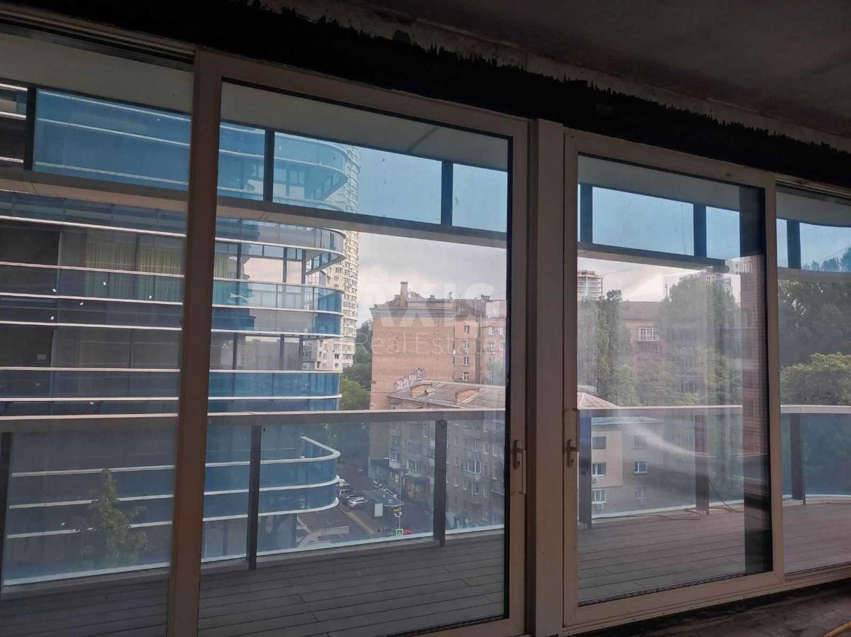 1k apartment vul. Mel'nykova 11А2