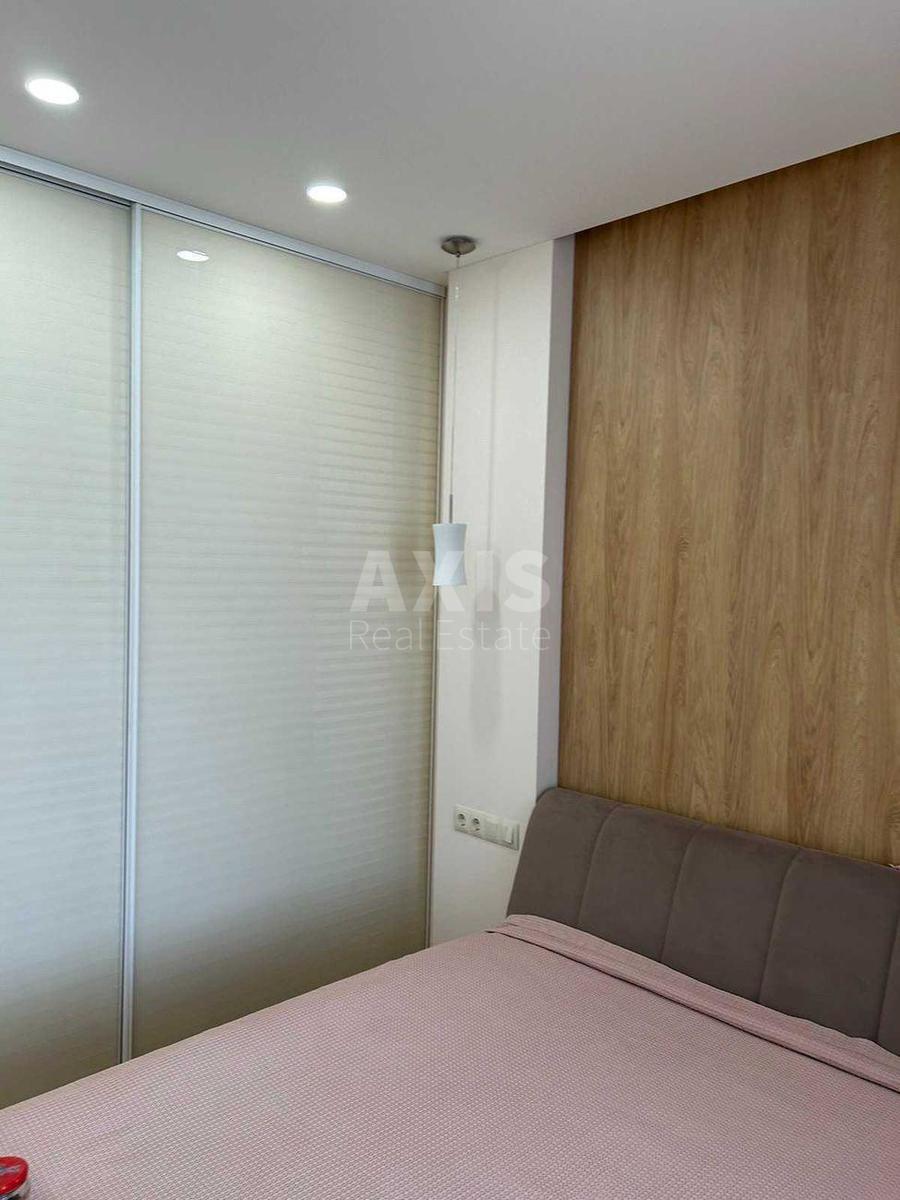 2k apartment vul. Sverstjuka Jevgena 67